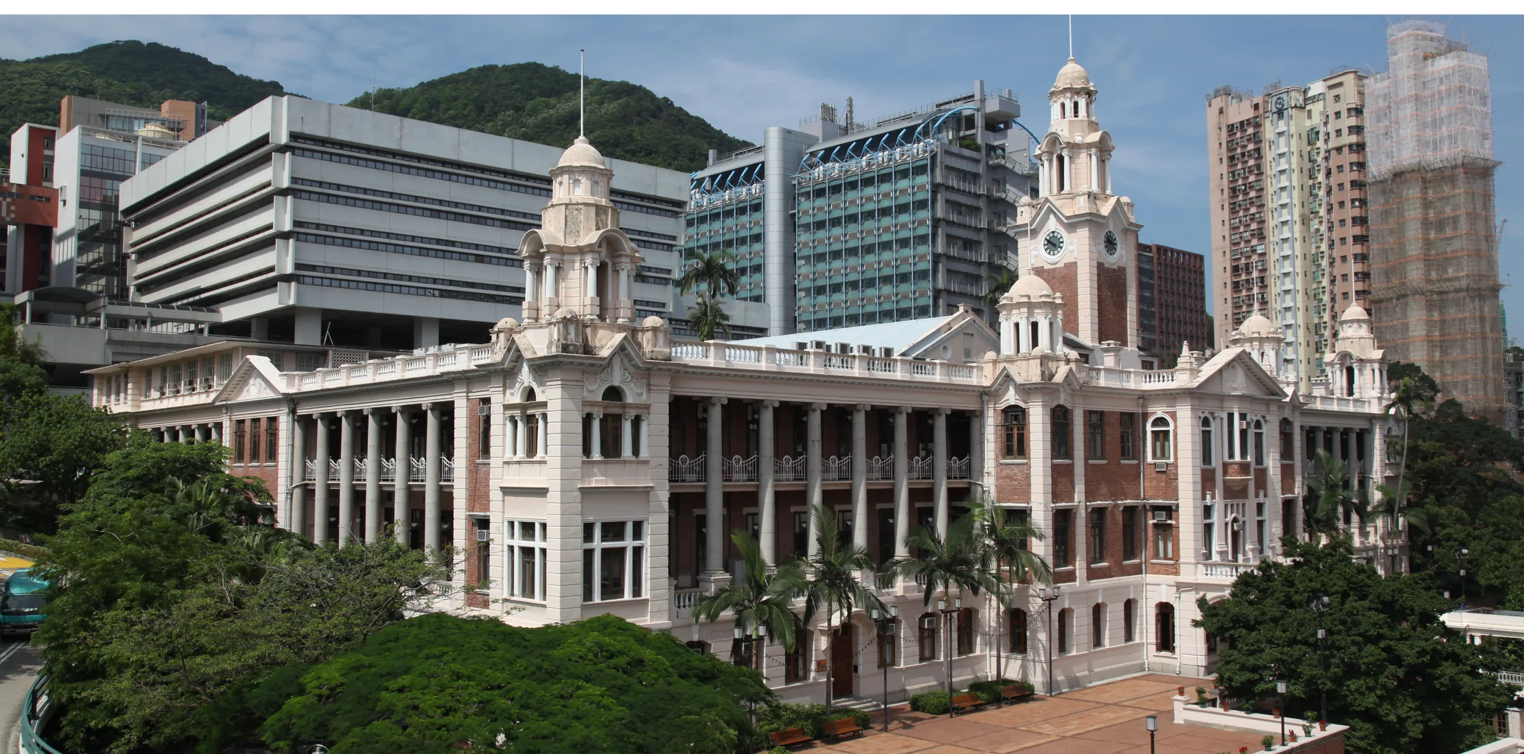 HKU Main Building at dusk